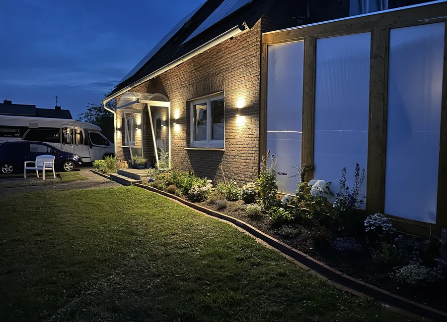 Abendlicht am Haus