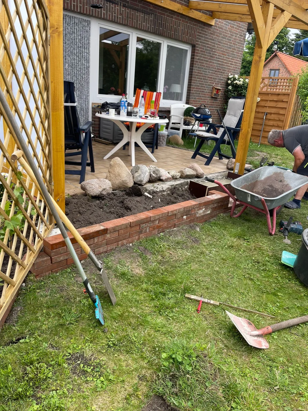 🌿 Ein neues Beet für unsere Terrasse